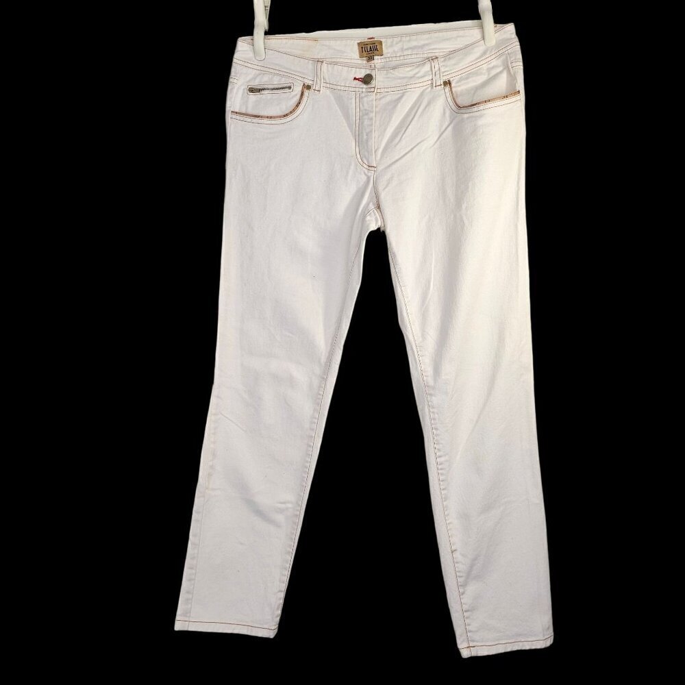 Alviero Martini 1A Classe White Jeans Womens 29 Low Rise Leather Label Patch NEW